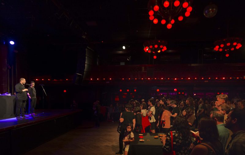 Presentación del libro en la Sala Apolo